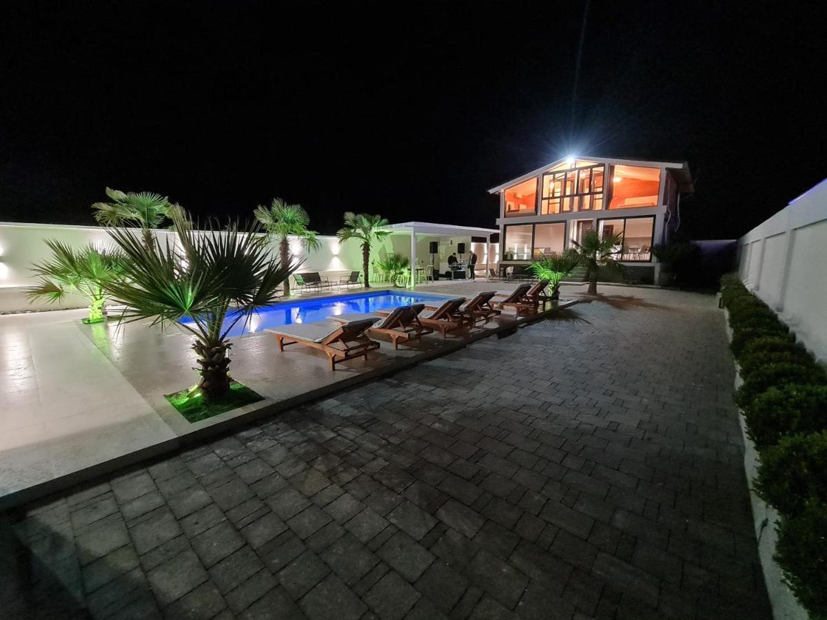 Villa Isea Wood Rrushkull (Durres)